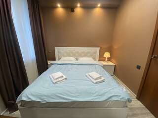 Мини-отель Счастливый случай Псков 3-комнатные апартаменты улучшенные-1